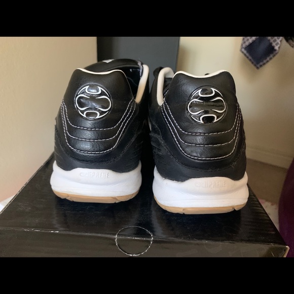 Adidas women’s indoor soccer shoes - Picture 4 of 6